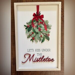 NWT “let’s kiss under the mistletoe” Christmas Xmas wooden wall decor sign pic